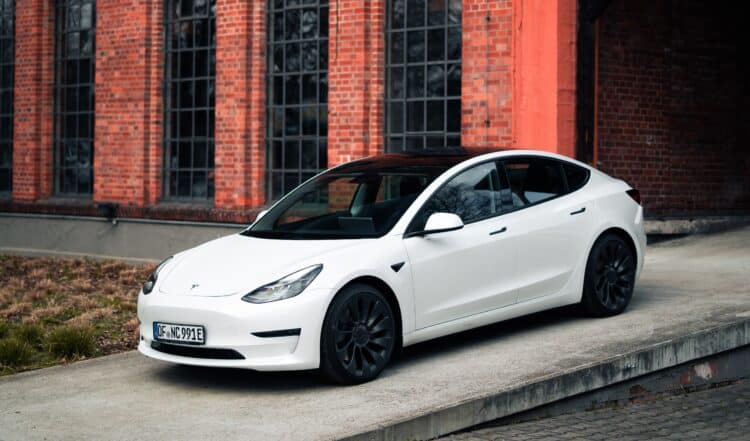 tesla model 3 performance facelit 2