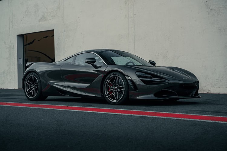 McLaren 720s Track Day Gift Voucher - Image 2